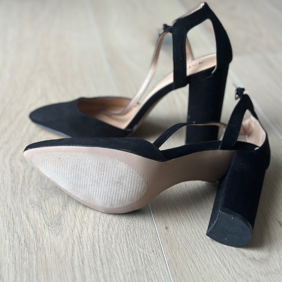 JustFab Pumps - Picture 8 of 8